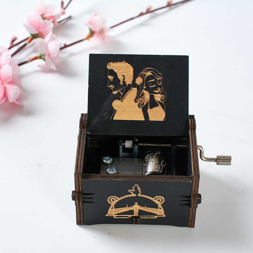 קופסת מוזיקה מעץ